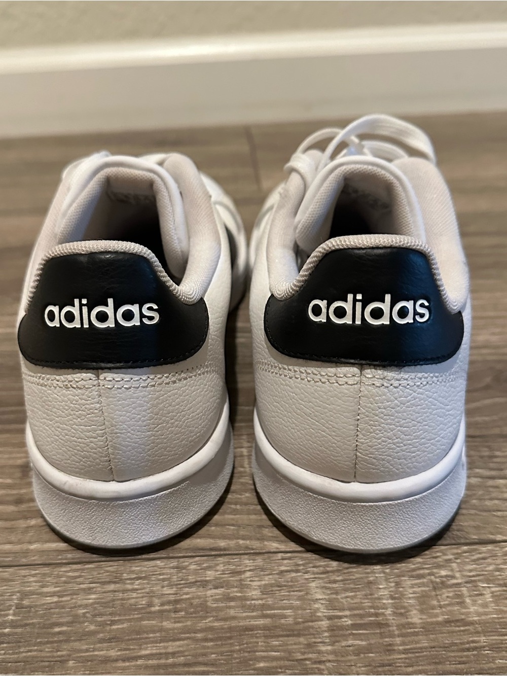 Adidas Classic Grand Court Style Black & White Size 10 1/2